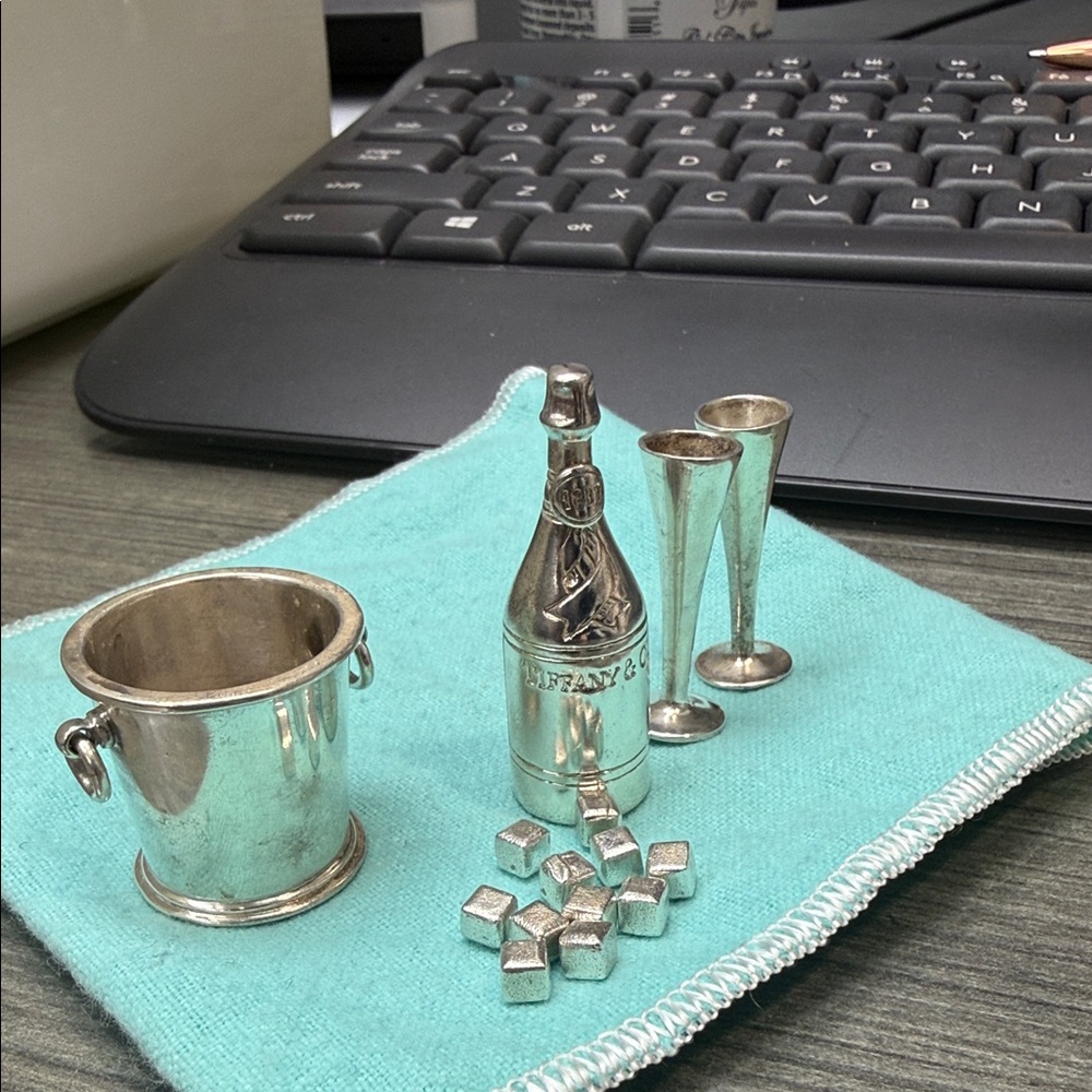 Tiffany & Co. Silver Miniature Barware Set on Tiffany Blue Cloth - Picture 2 of 5